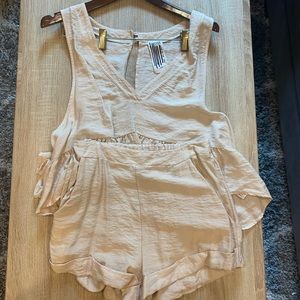 Free People Cream set. Size small. Never worn